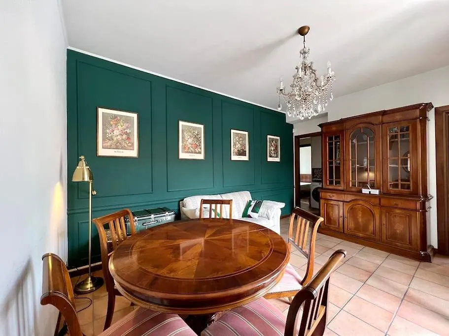 Apartment City Center 2 Bedroom Apt Bergamo Italy