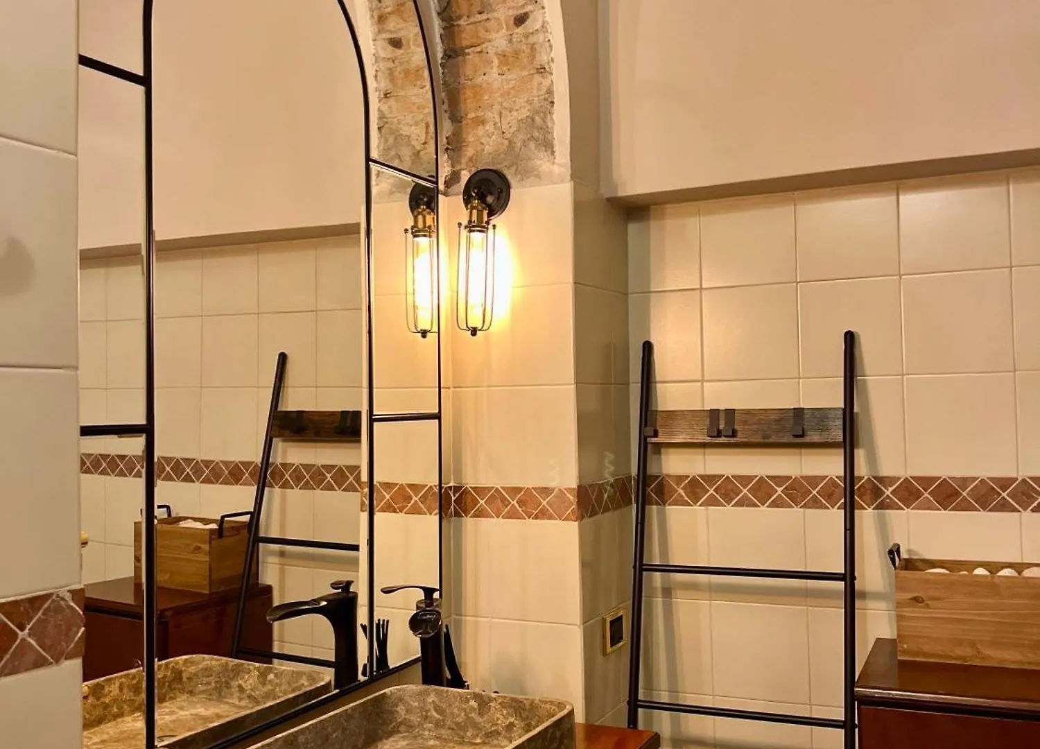 City Center 2 Bedroom Apt Bergamo Apartment